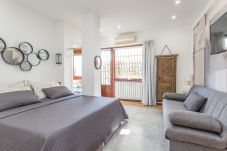 Appartamento a Roma - Spacious 4 BDR with Private Parking
