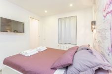 Appartamento a Roma - Spacious 4 BDR with Private Parking