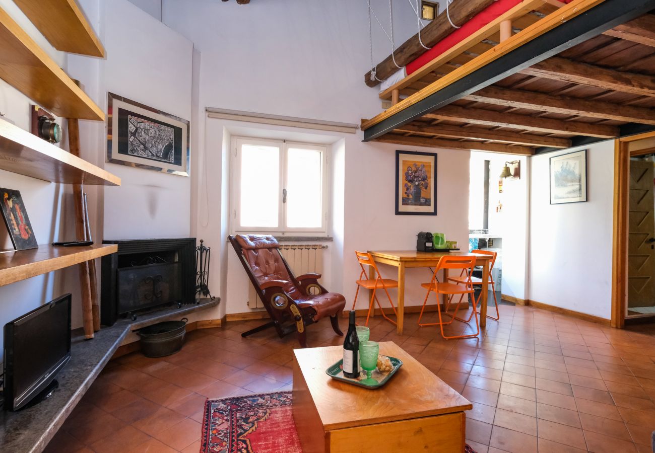 Apartment in Rome - Characteristic Roman home in Trastevere