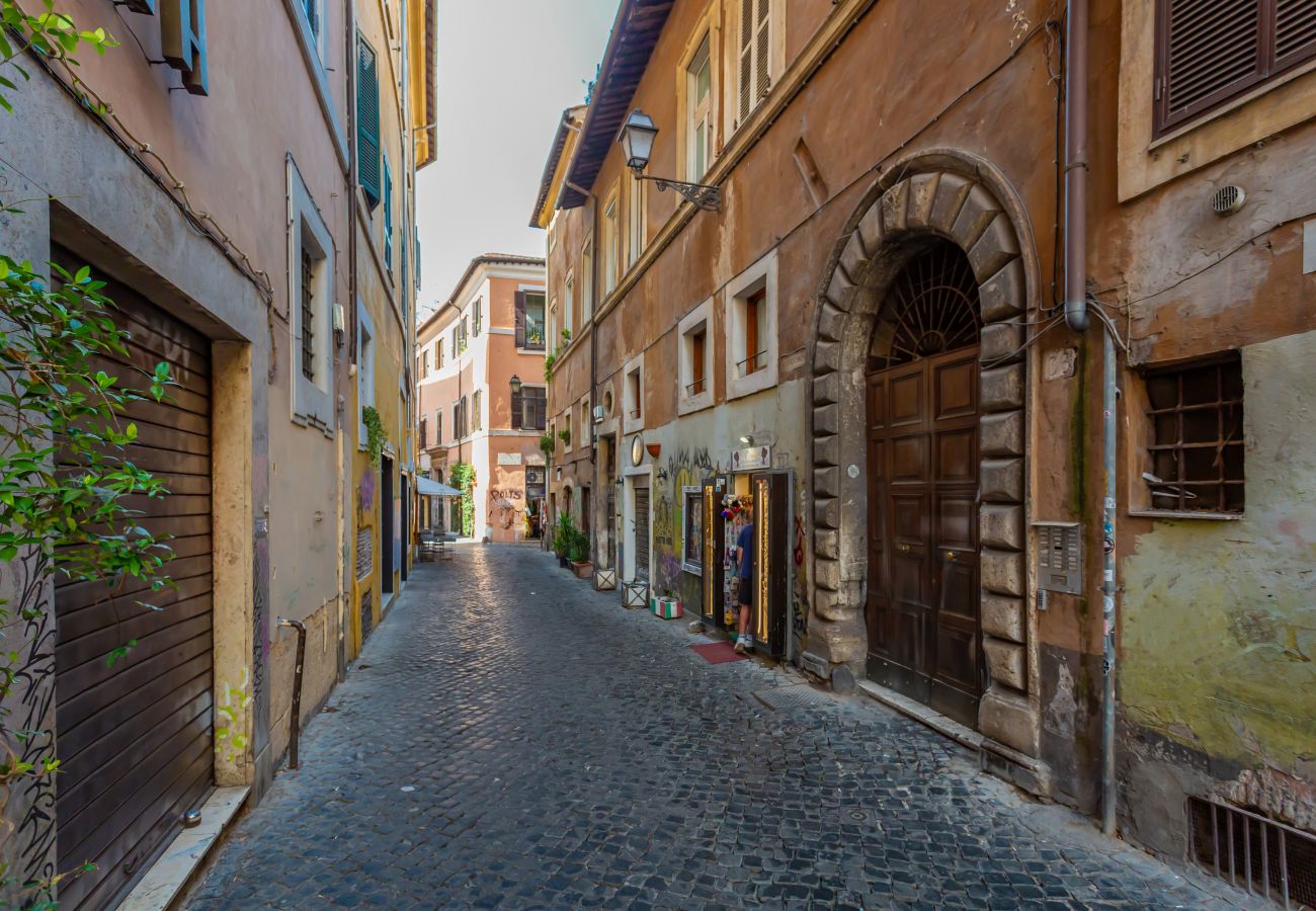 Studio in Rome - Al Cortile del Moro Suite