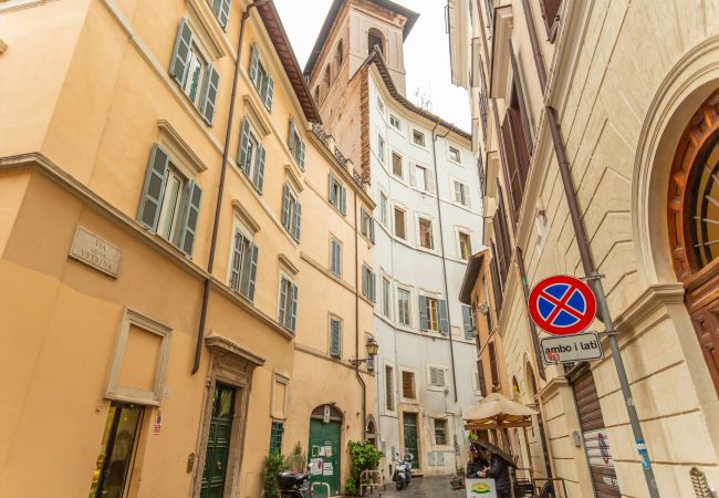 Appartement à Roma - 2 BDR Navona Quintessential Charm Appartement à Roma - 2 BDR Navona Quintessential Charm